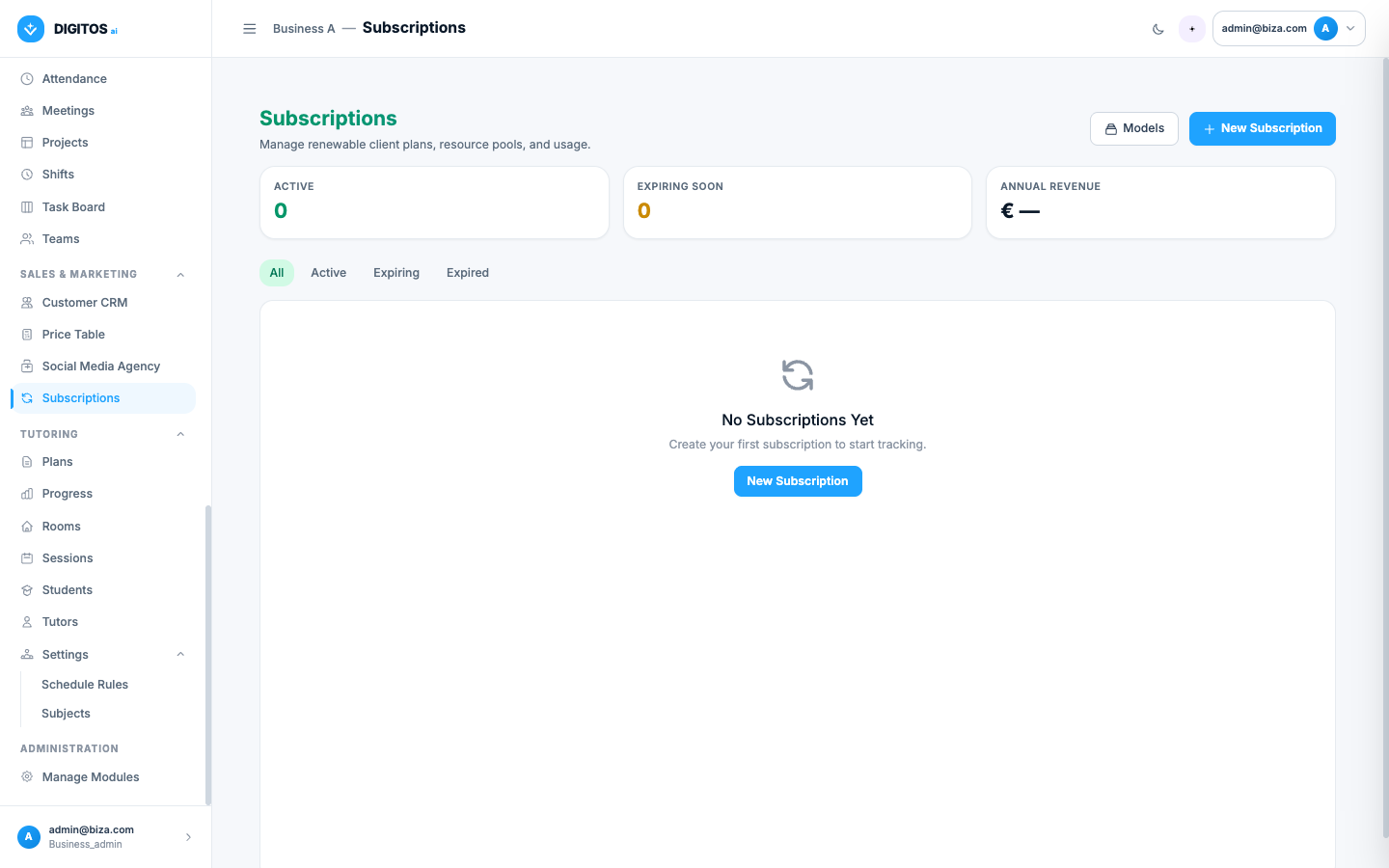 Página de Subscrições com tiles de ativas, a vencer e receita anual